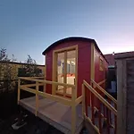 Roulotte Et Sauna De Tonton Bouvy Au Domaine Du Reuze *