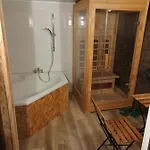 Διαμέρισμα Roulotte Et Sauna De Tonton Bouvy Au Domaine Du Reuze