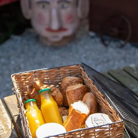 Roulotte Et Sauna De Tonton Bouvy Au Domaine Du Reuze Apartmán