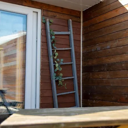 Roulotte Et Sauna De Tonton Bouvy Au Domaine Du Reuze Apartmán *