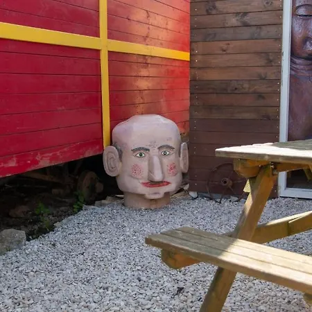 Roulotte Et Sauna De Tonton Bouvy Au Domaine Du Reuze