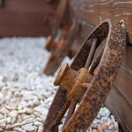 Roulotte Et Sauna De Tonton Bouvy Au Domaine Du Reuze * Winnezeele